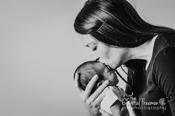 Mothers with there newborns is one of the most beautiful things in the entire world.