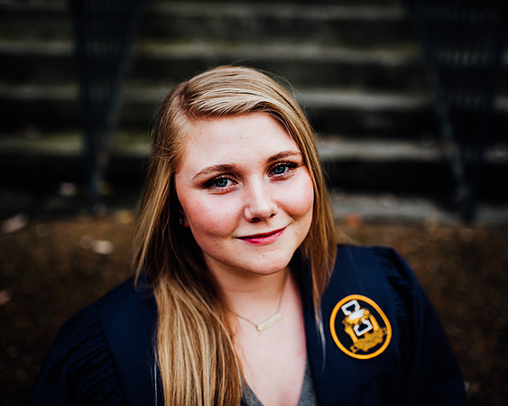 Senior Portrait Session with Senior girl in Downtown Franklin TN
