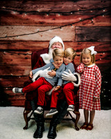 Santa Photos 2022 at SSMS Holiday Marketplace